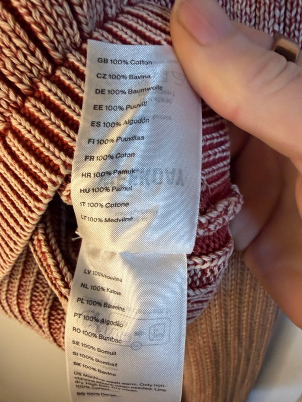 Weekday Ribbed Cropped Sweater - Picture 4 of 5
